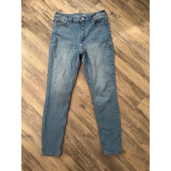 2 Old Navy Women's Rockstar Super Skinny Jeans High Rise 10 Secret Smooth Pocket - Picture 2 of 16